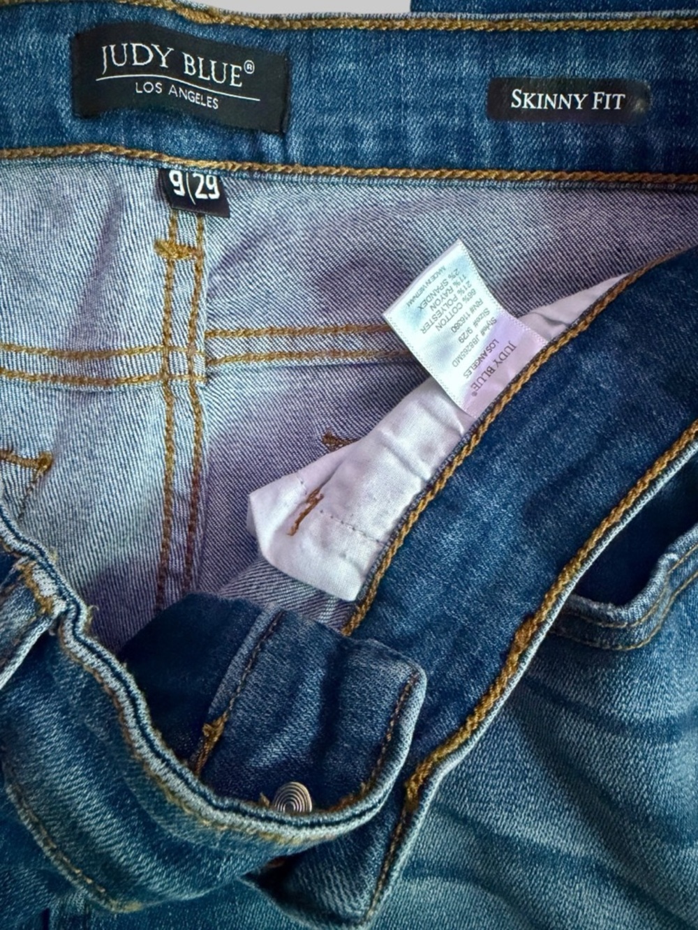Judy Blue Leopard Distressed Jeans 9/29 - Picture 5 of 7